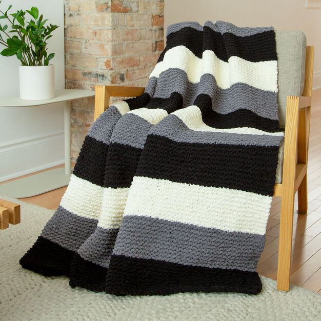 Bernat Blanket Hiberknit Knit Blanket | Creative Crafting World